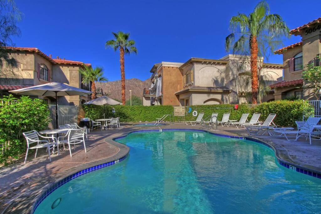 Clr109 Charming 1 Bedroom Overlooking The Pool ラキンタ エクステリア 写真