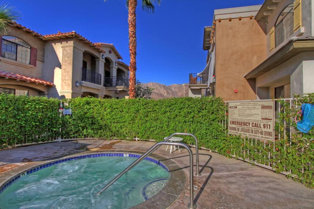 Clr109 Charming 1 Bedroom Overlooking The Pool ラキンタ エクステリア 写真
